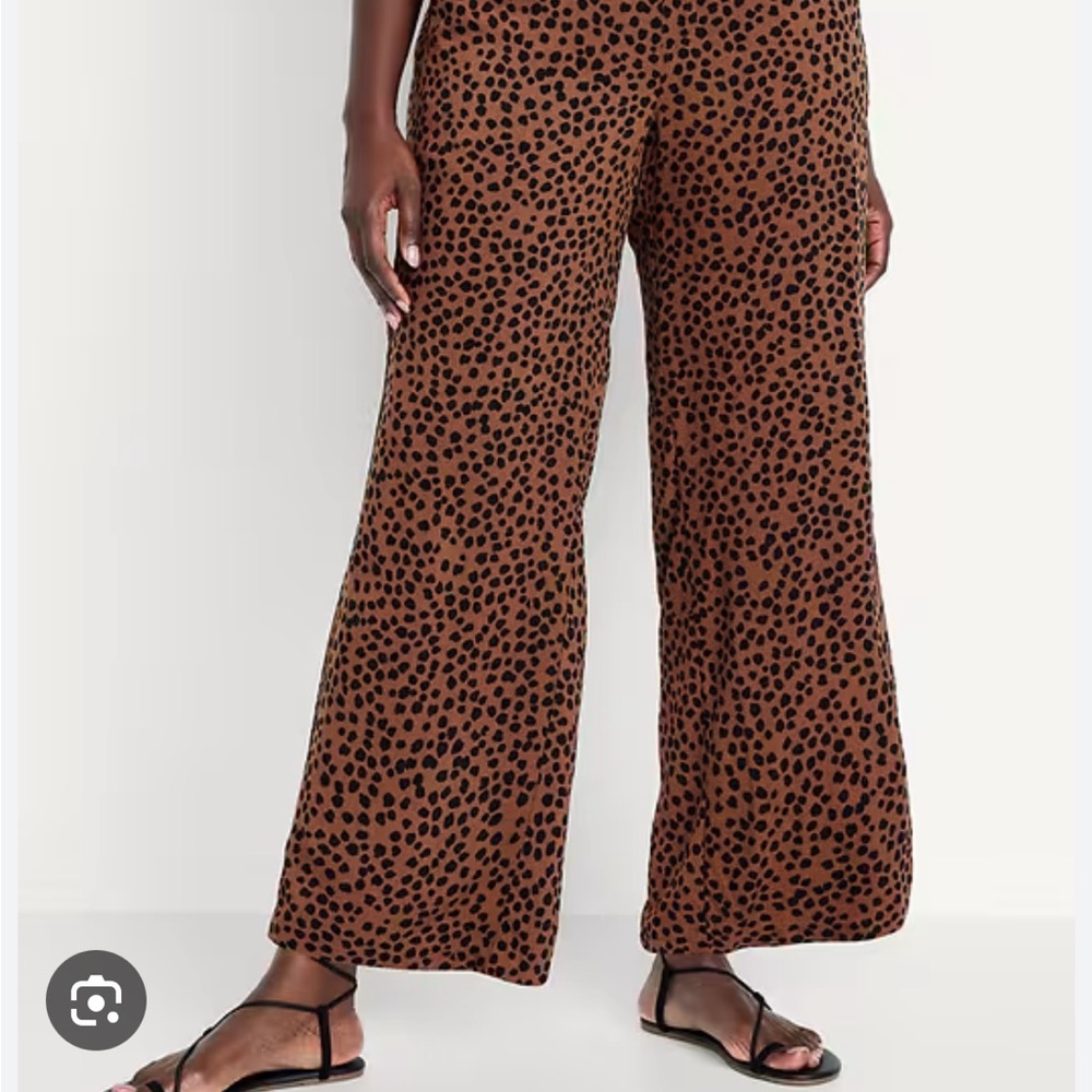 Old Navy Wide Legged Playa Pant in Animal Print